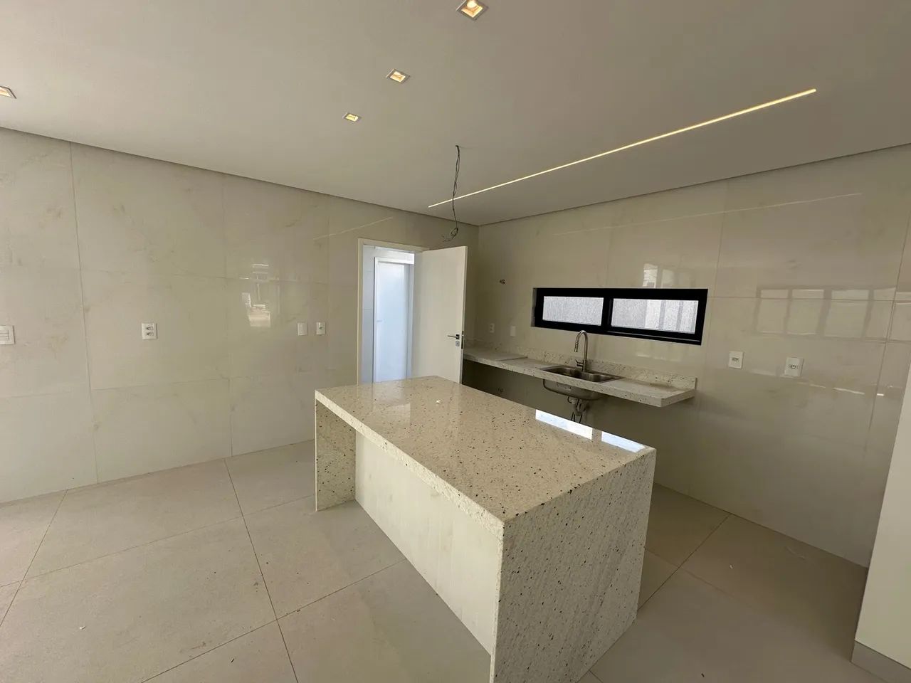Casa Moxotó à Venda no Condomínio Terras Alpha - Luxo e Sofisticação no Melhor de Caruaru! - Foto 4