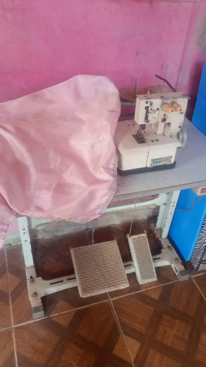 Máquina de costura