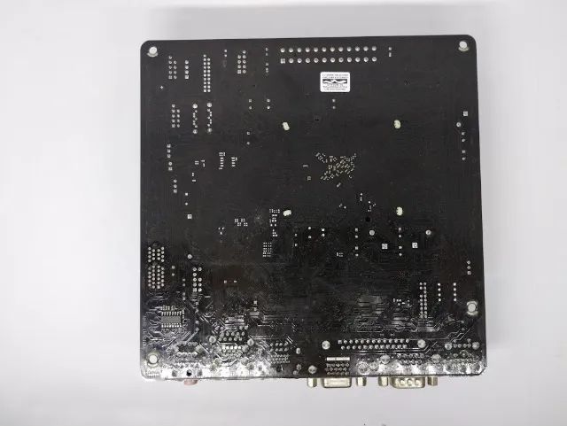 Placa Mãe Asrock D1800b-itx: Com defeito - Foto 2