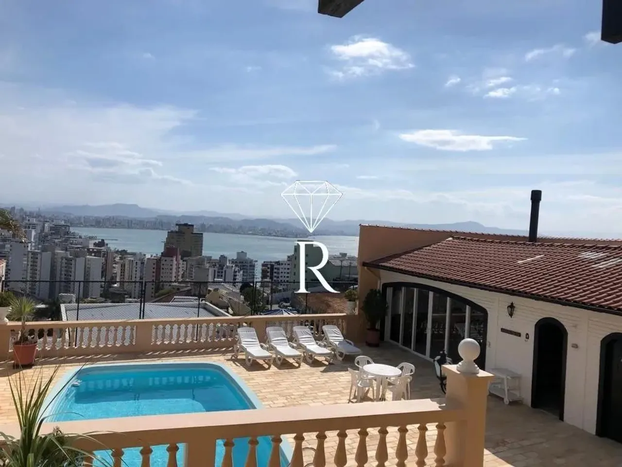 Casa com vista mar 3 quartos no Centro