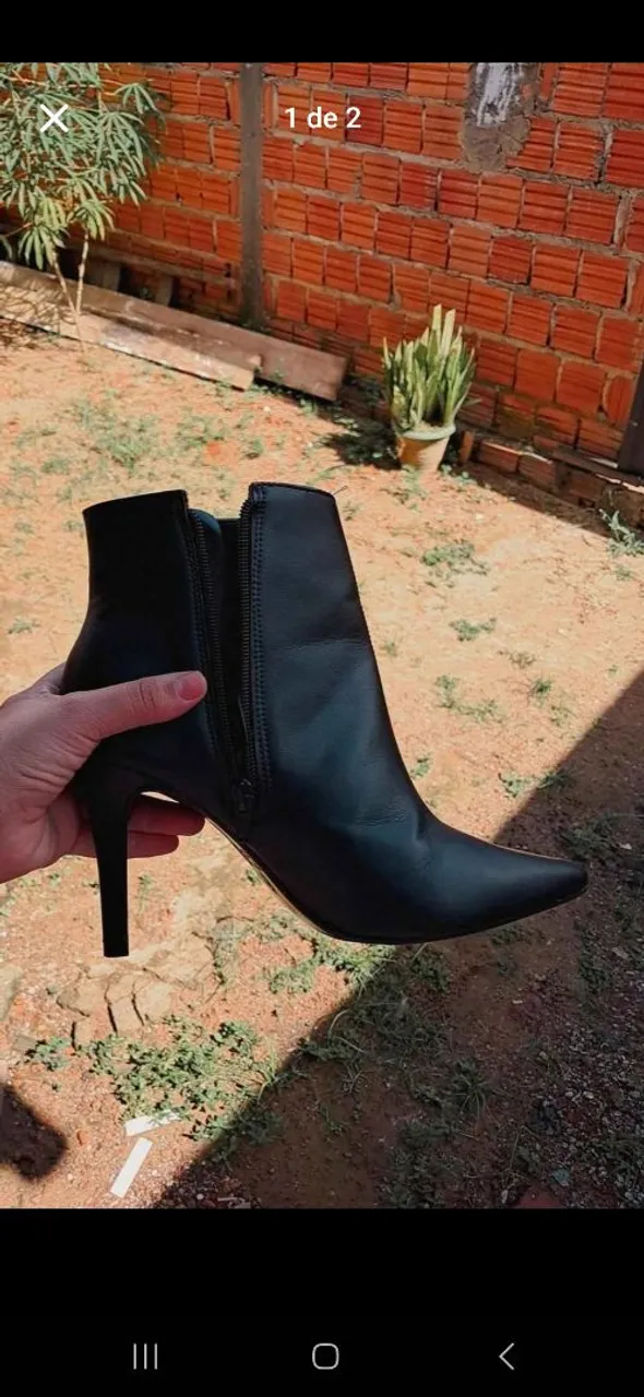 Bota de salto fino preta