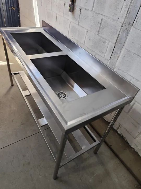 Pia em Inox 2 Cubas - Prateleira Inclusa, Design Prático e Resistente