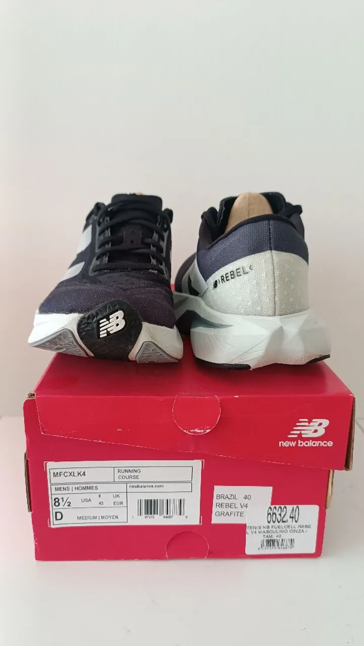 Tênis New Balance FuelCell Rebel v4 V4 - Original
