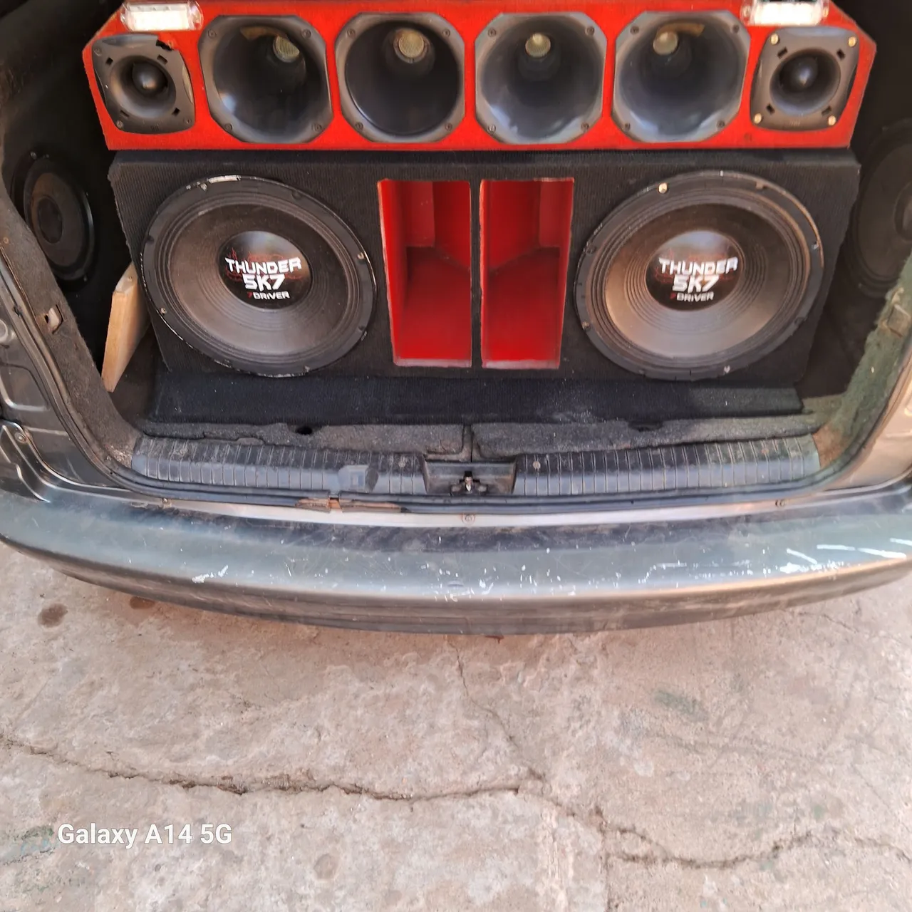 Som automotivo completo