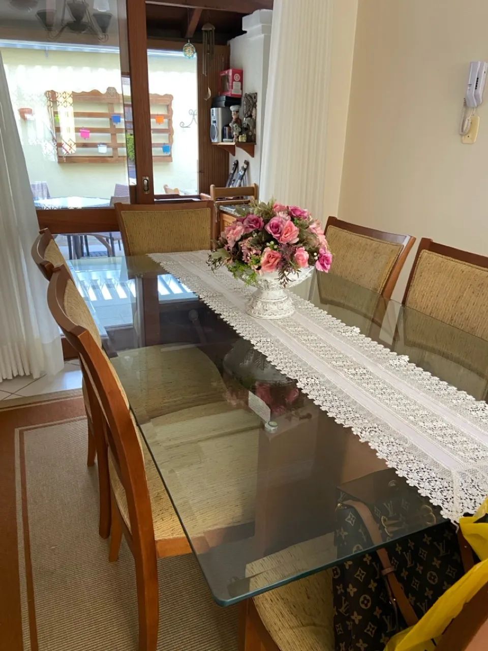 Mesa de jantar de 6 lugares com 6 cadeiras - Foto 2