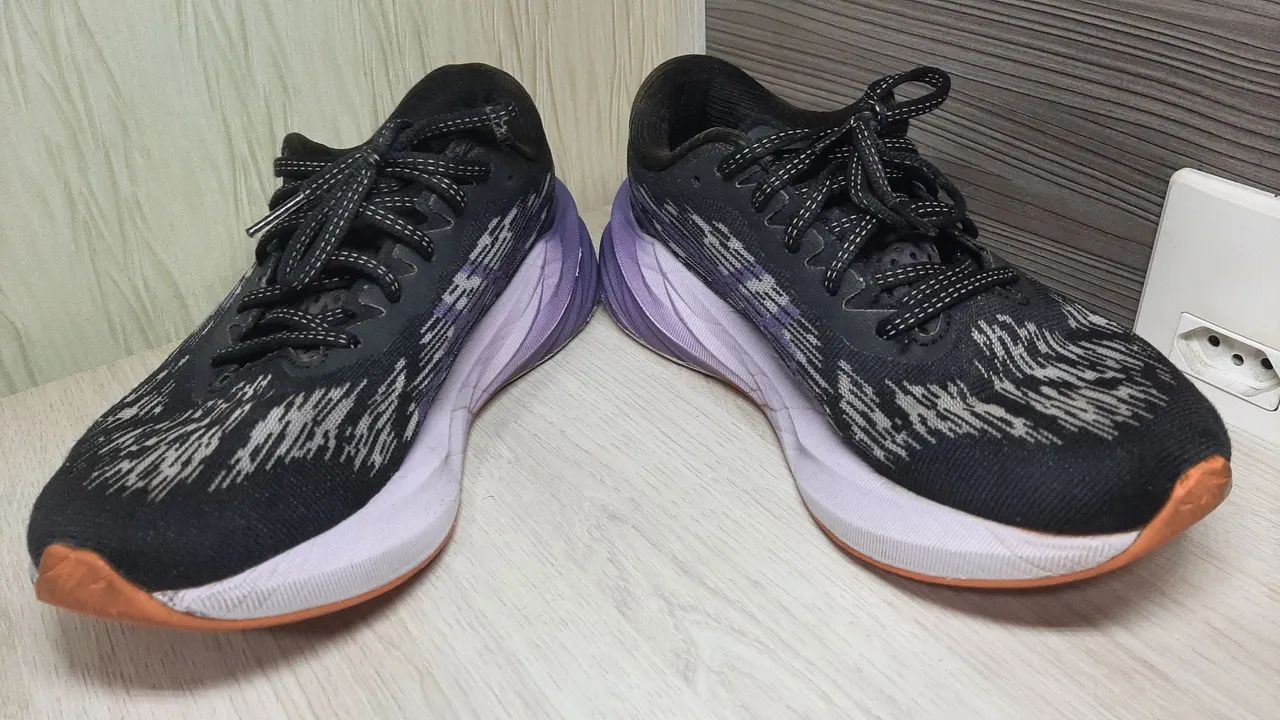 Tênis Asics Novablast 3, original, n.36 - Foto 3