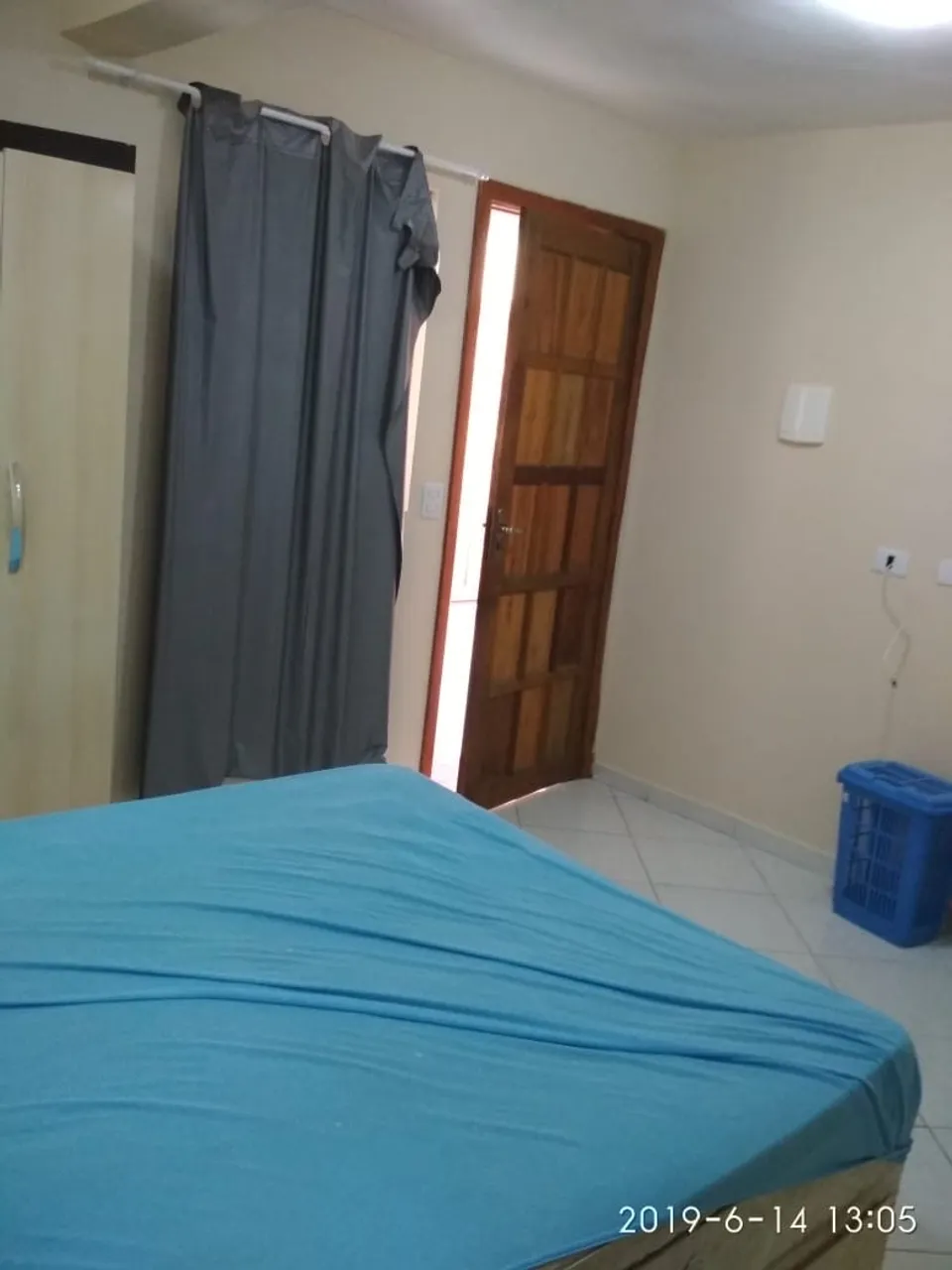 Alugo quarto mobiliado no bairro Xaxim curitiba Pr