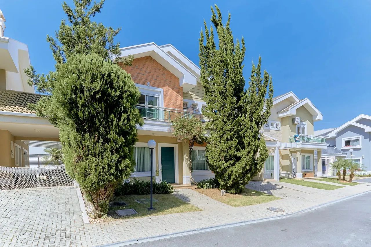 Linda casa 4 quartos sendo 2 suítes em condomínio Santa Felicidade! - Foto 2