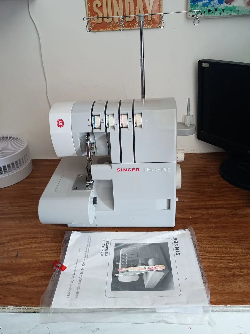 Máquina de Costura Singer overloque Heavy daty 14HD854 - Foto 5