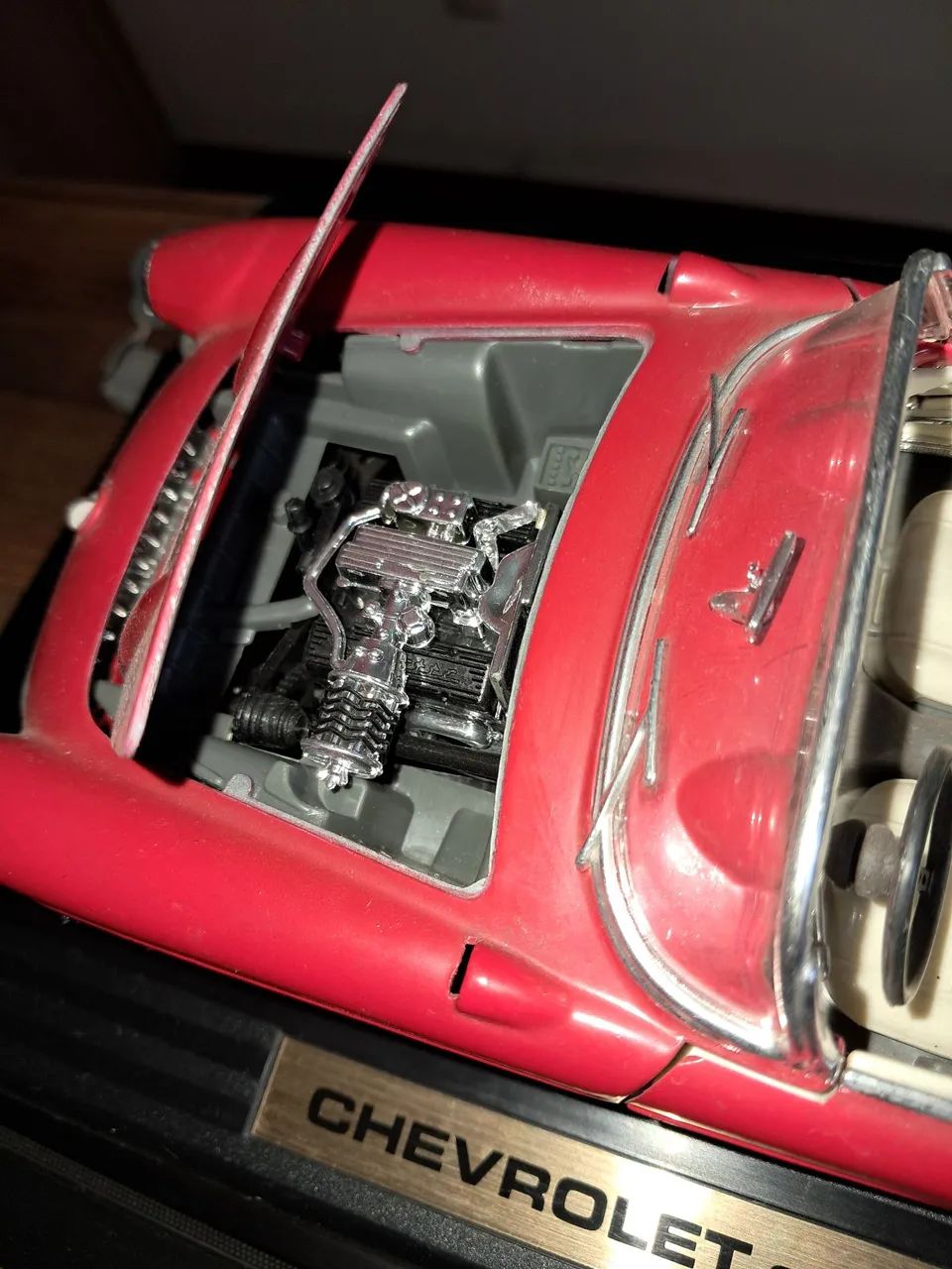 Chevrolet Corvette 1957 - Miniatura Escala 1:18 - Foto 4
