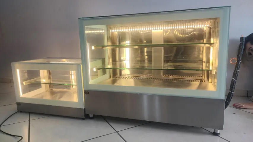 Vitrine refrigerada de sobrepor, para doces e bolos, Direto da fábrica.