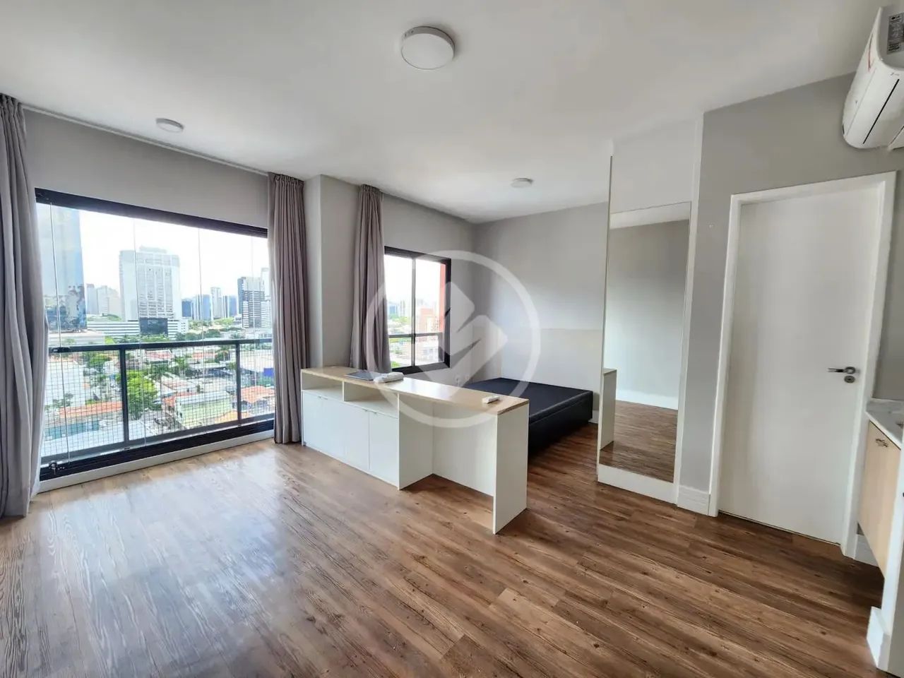 Vendo lindo Studio com 35m, 1 Dormitorio, 1 Vaga de Garagem, Chuveiro a Gás e Ar-Condicion - Foto 2
