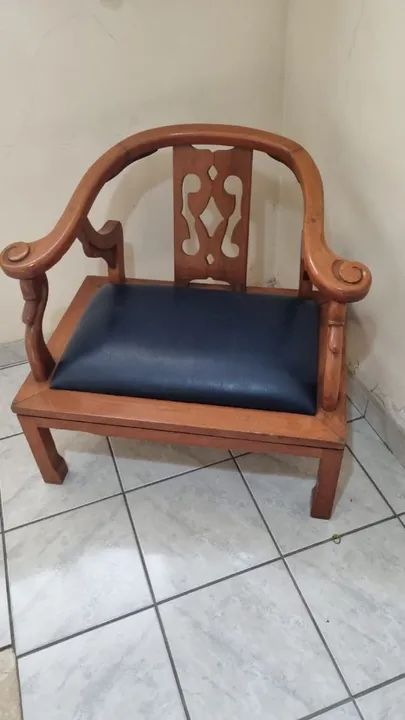 Cadeira de Madeira Maciça