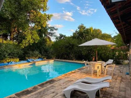 Lindo Sítio com piscina, campo de futebol e 03 quartos!