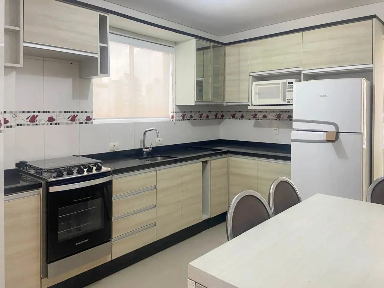 APARTAMENTO MOBILIADO - CENTRO DE BALNEÁRIO CAMBORIÚ