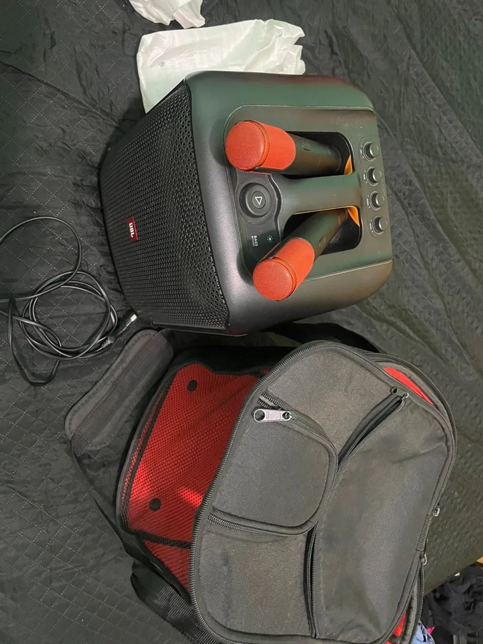 Caixa de Som JBL Portátil com Microfone - Foto 2