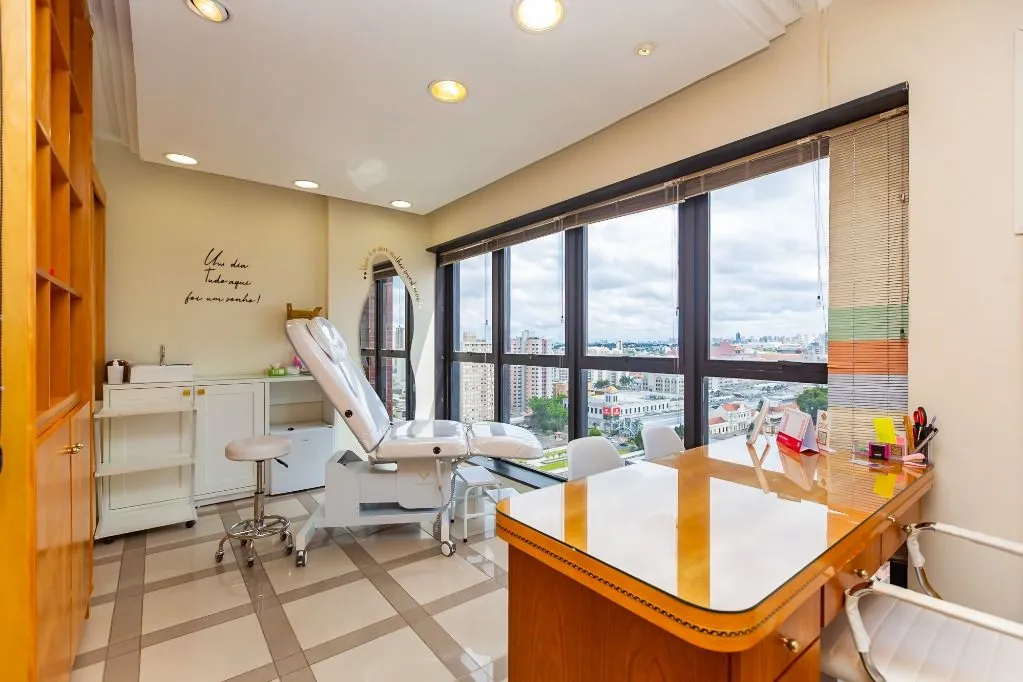 Sala alugada à venda, 28 m² por R$ 340.000 - Centro - Curitiba/PR