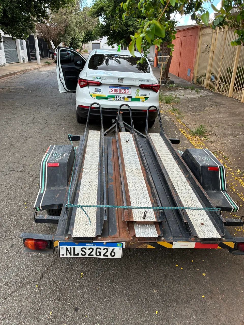 Carretinha para 3 motos   - Foto 3