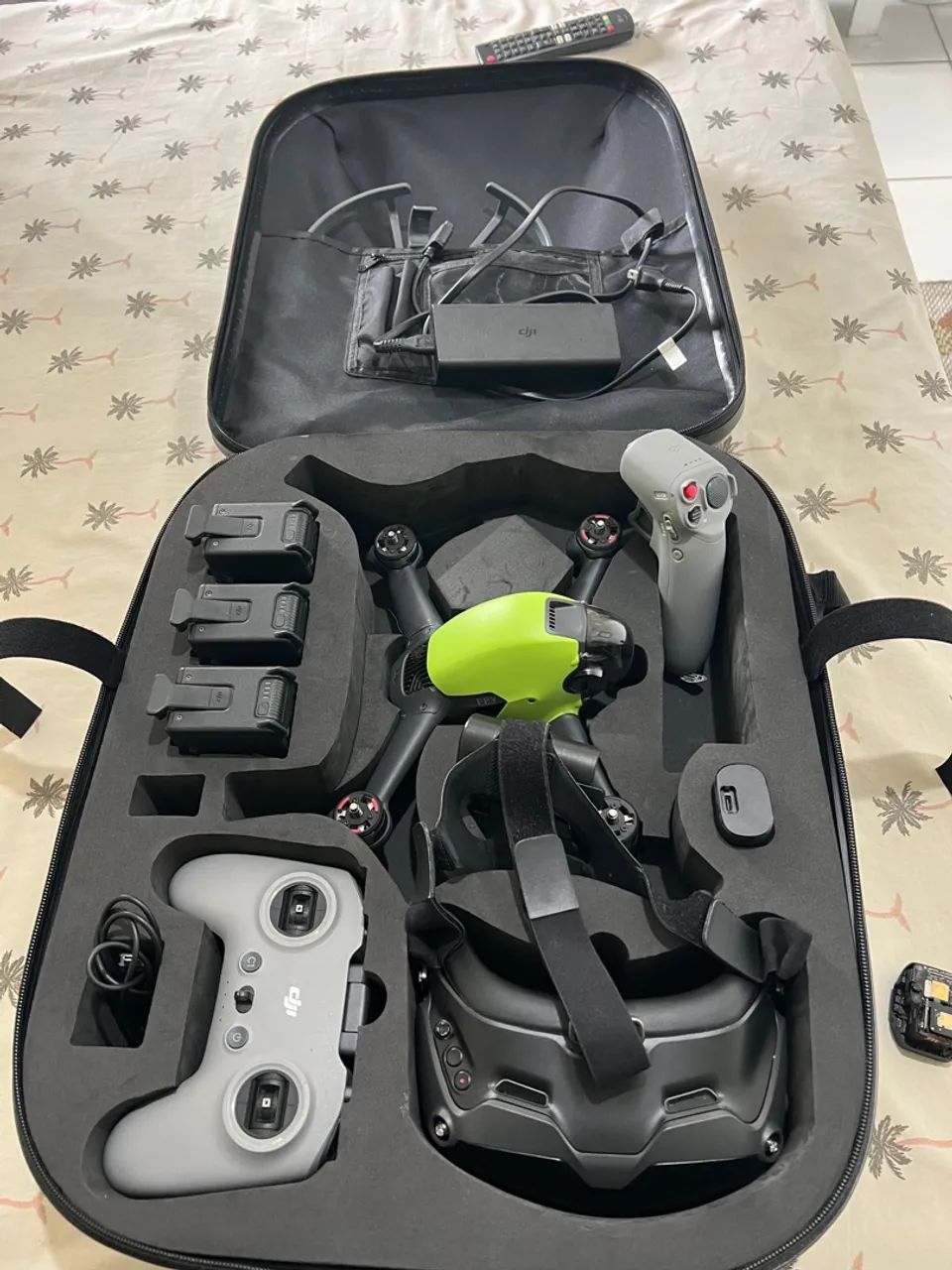 Drone DJI FPV com óculos e controle - Foto 2