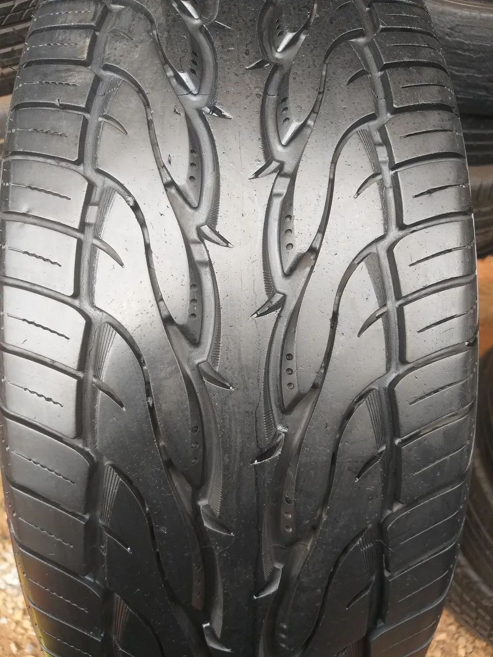 Pneu 255 45 20 toyo novo 1 pneu**  - Foto 4