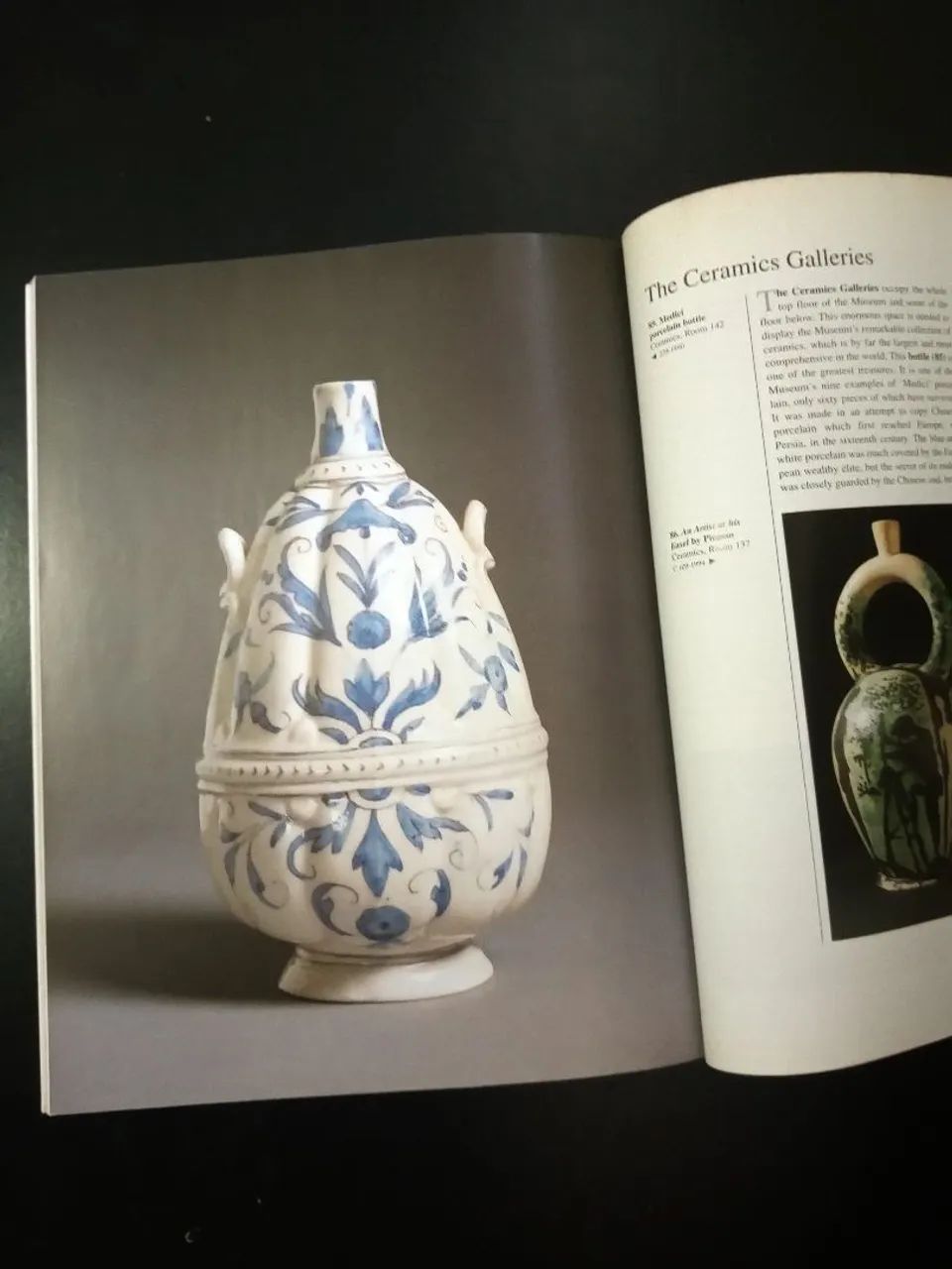 V&A: A Hundred Highlights - Livro - Foto 2