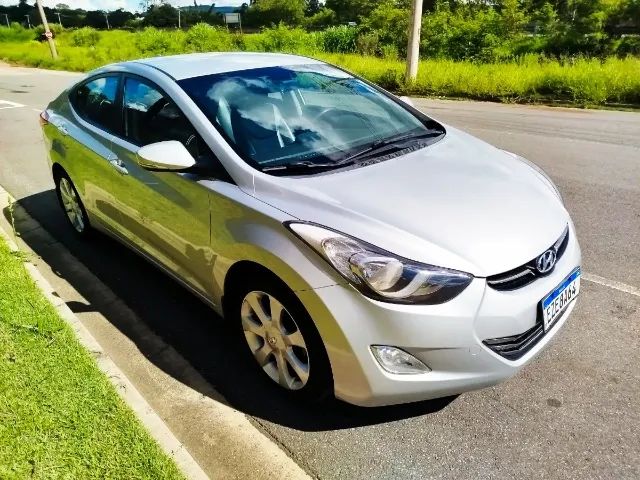 Hyundai Elantra 1.8 16v Gls 4p - 2012 - 83.000 KM - Excelente Estado - Foto 2