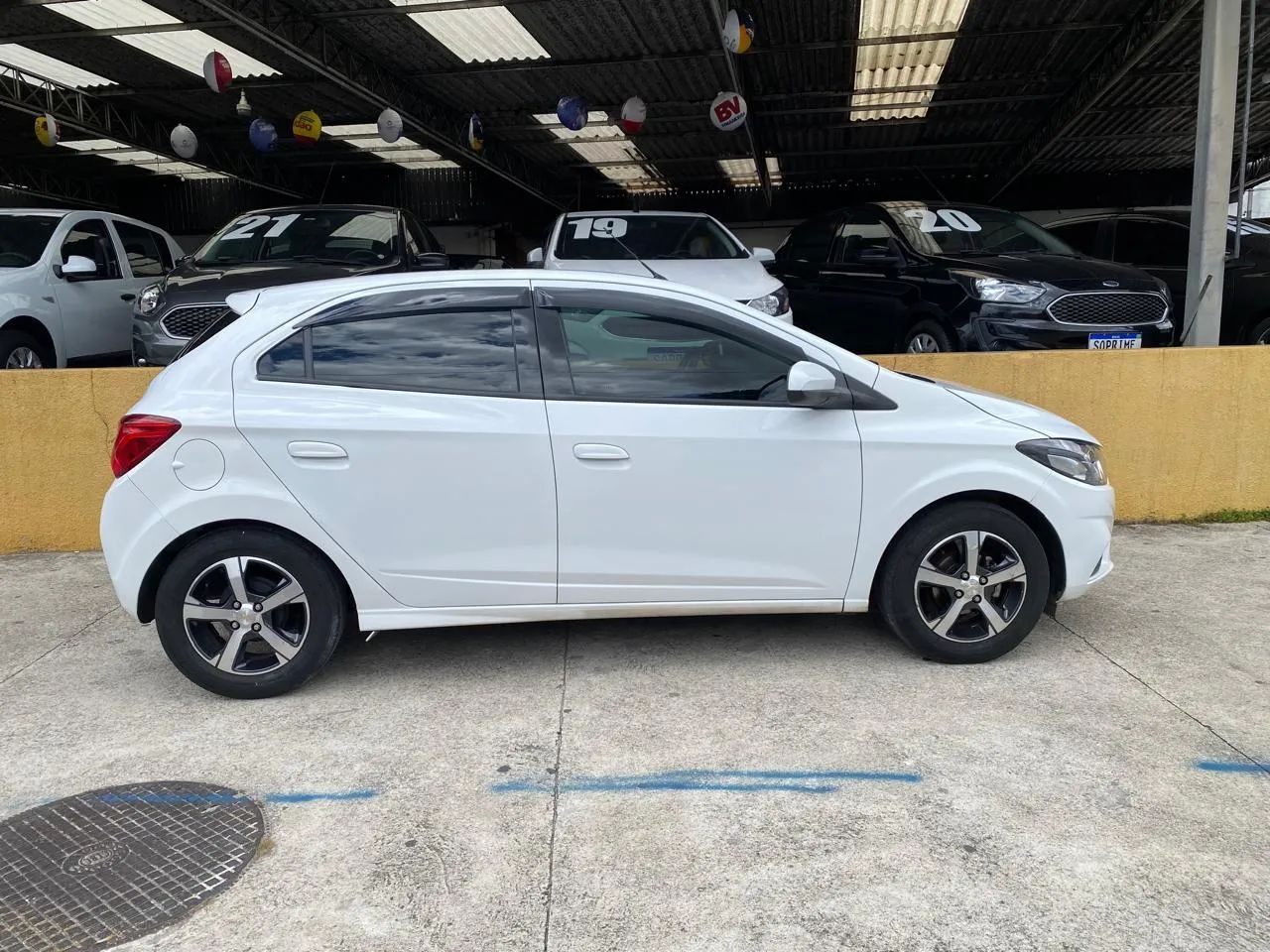 Chevrolet Onix Hatch LTZ 1.4 8V Flex Power Aut. 4P 2019 - Foto 12