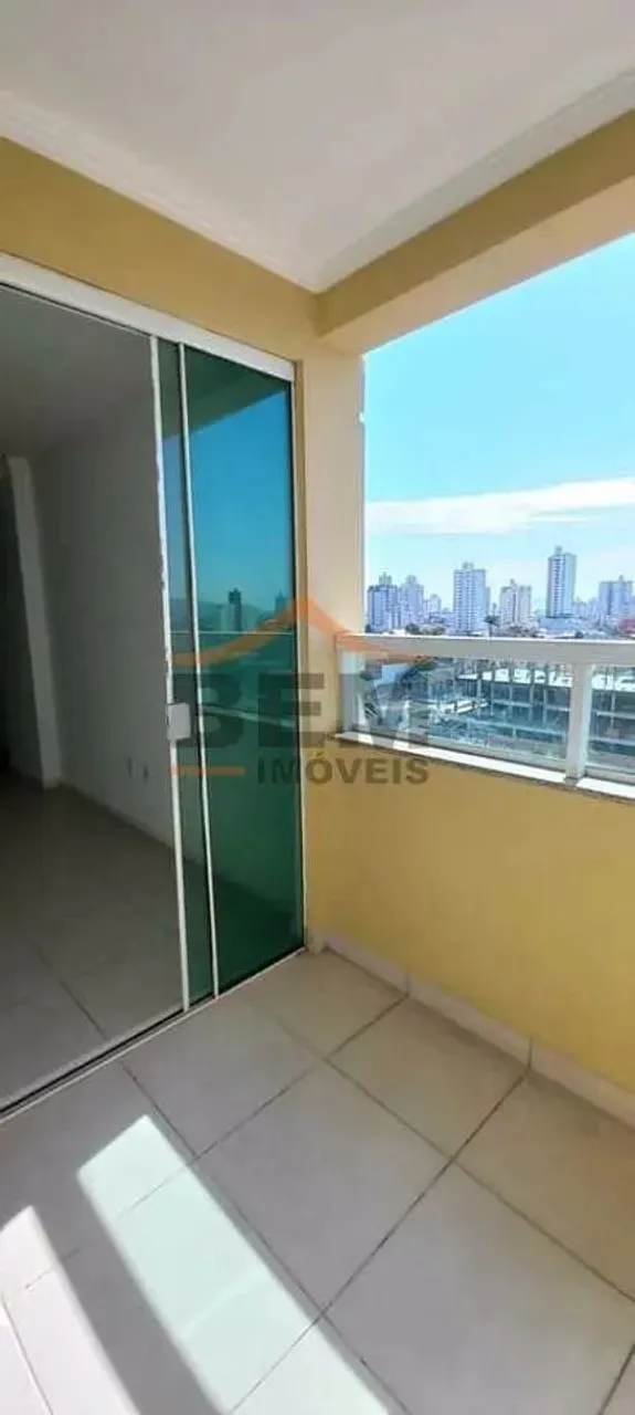 Apartamento com 2 dormitórios para alugar, 70 m² por R$ 2.500- Centro - Itajaí/SC