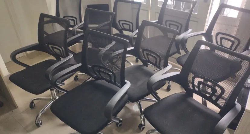 Cadeira de escritório R$180,00 cada  - Foto 3