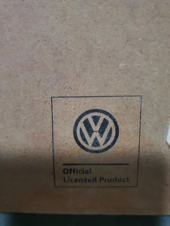Quadro Decorativo de Madeira com Fusca- ORIGINAL VOLKSWAGEN - Foto 2