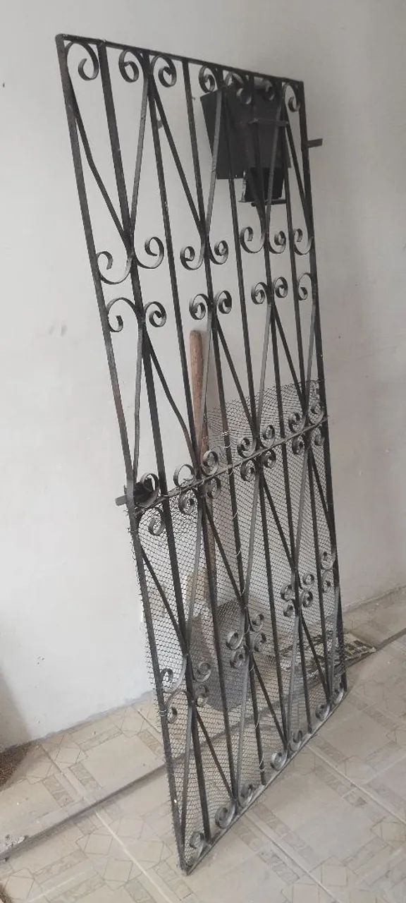 Portão de Ferro com Detalhes em Ferradura - Foto 3