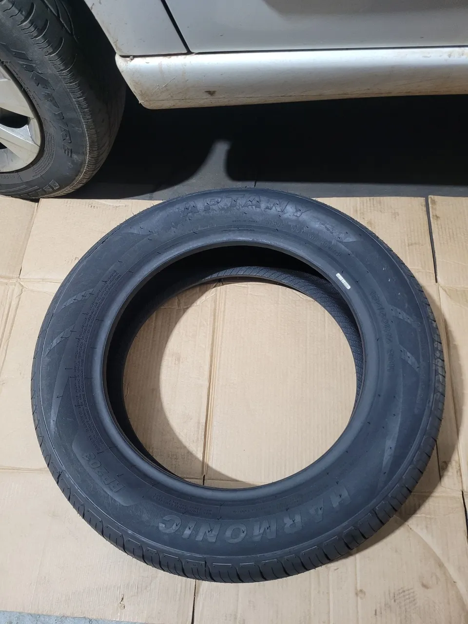 Pneu Aptany 185/60 aro 15