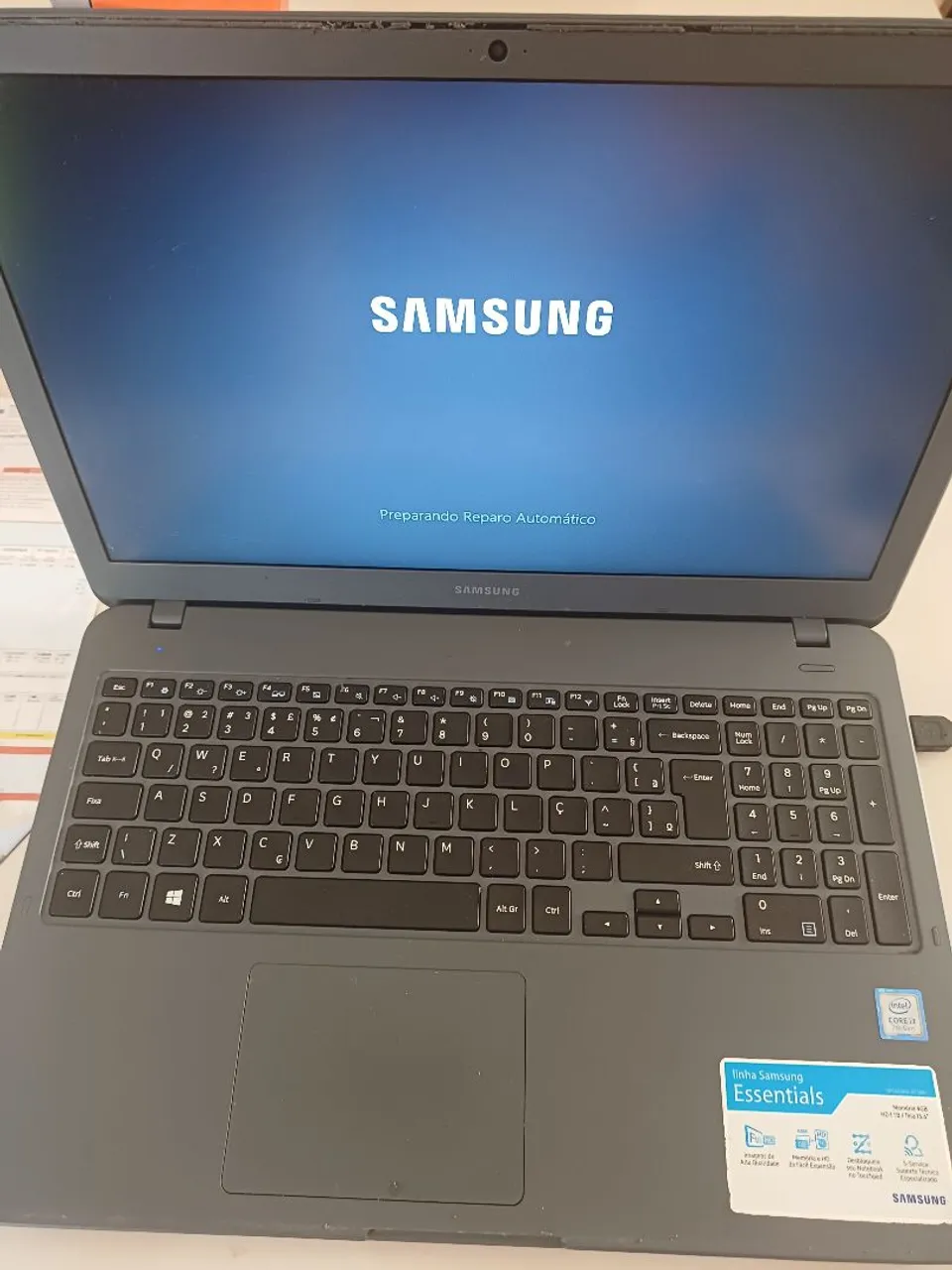 Notebook Samsung Essentials