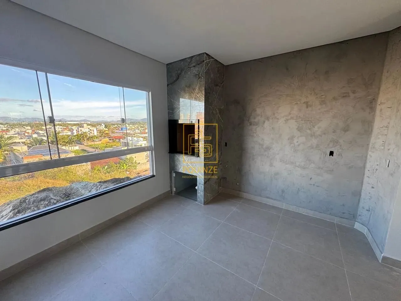 Apartamentos a 700 metros da praia no bairro Itacolomi, em Balneário Piçarras