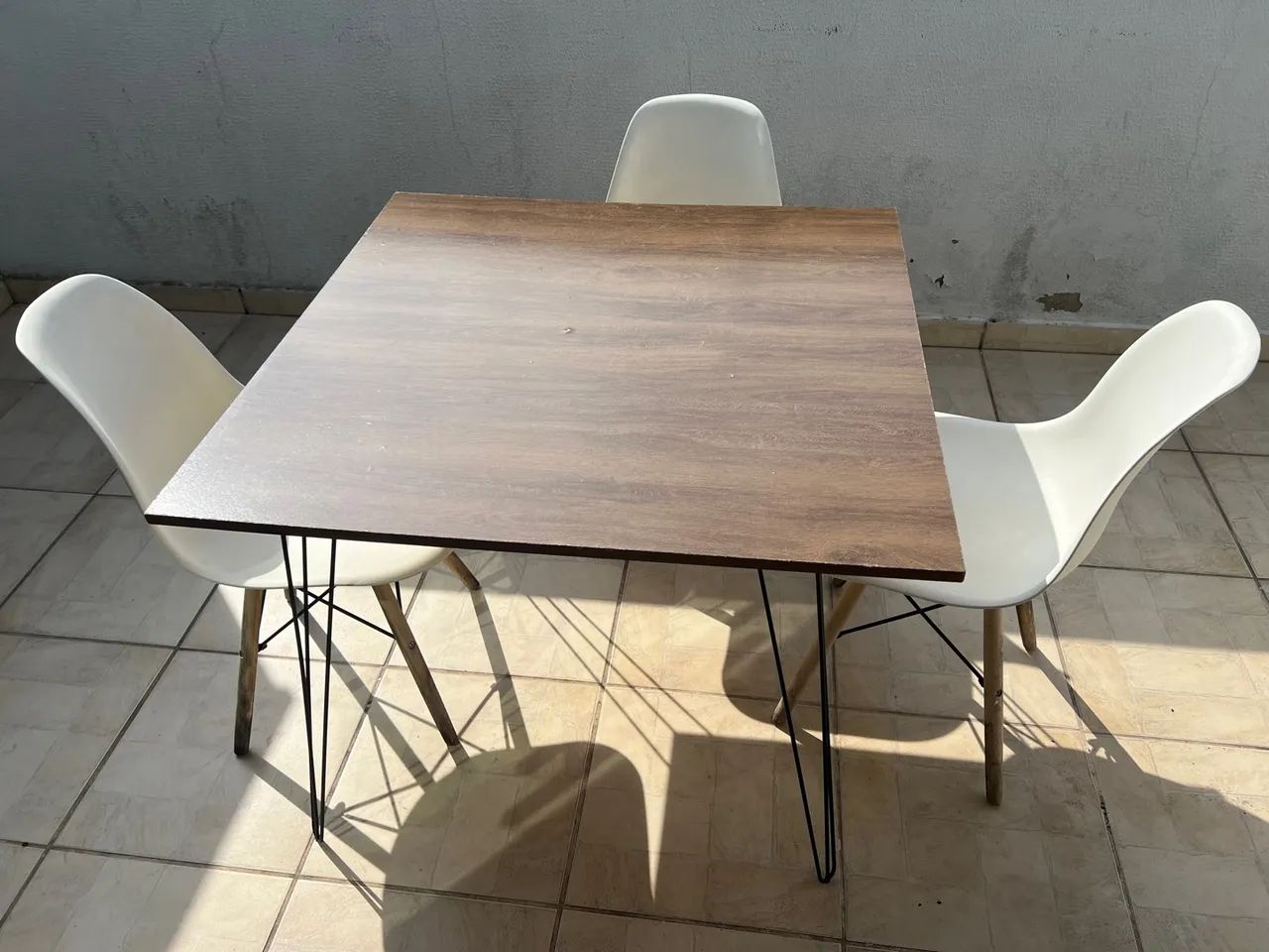 Mesa de Jantar em Madeira com 3 Cadeiras - Foto 3