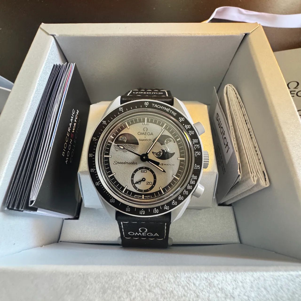 Relógio OMEGA X Swatch MoonSwatch - Mission to the Moonphase