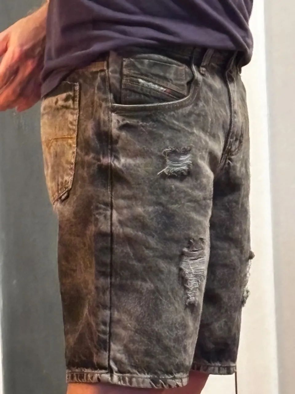 Bermuda jeans DIESEL  número 42 nova sem uso!! - Foto 4