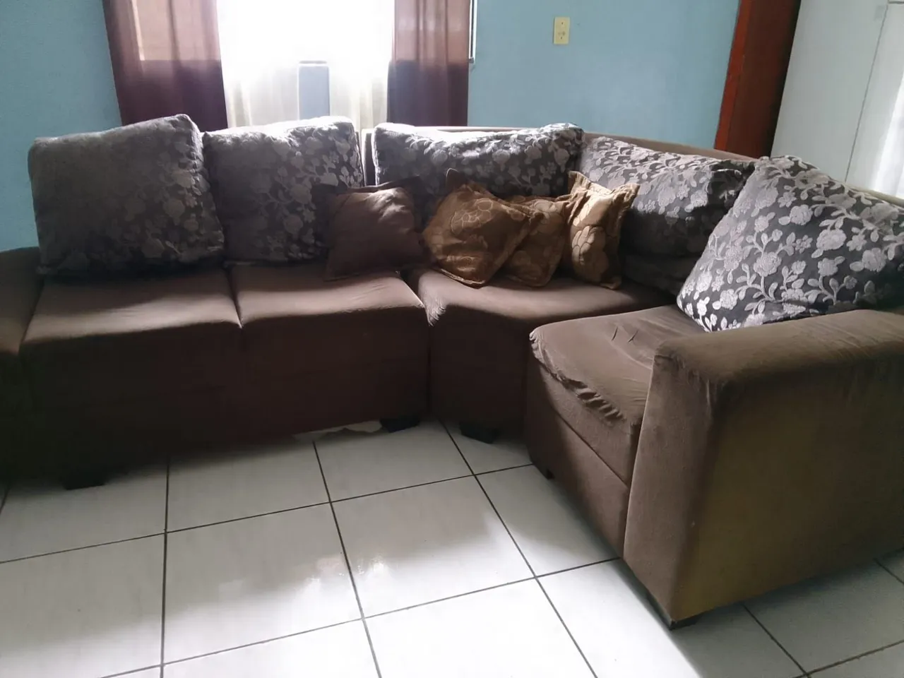 Sofá de Canto Marrom