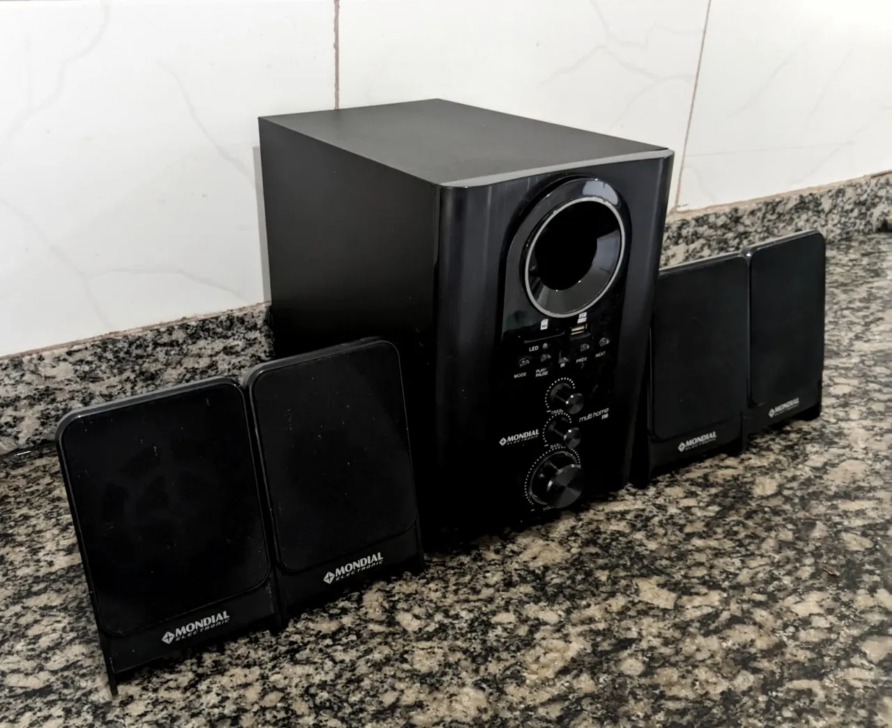 Caixa de Som 2.1 Mondial Multi Home