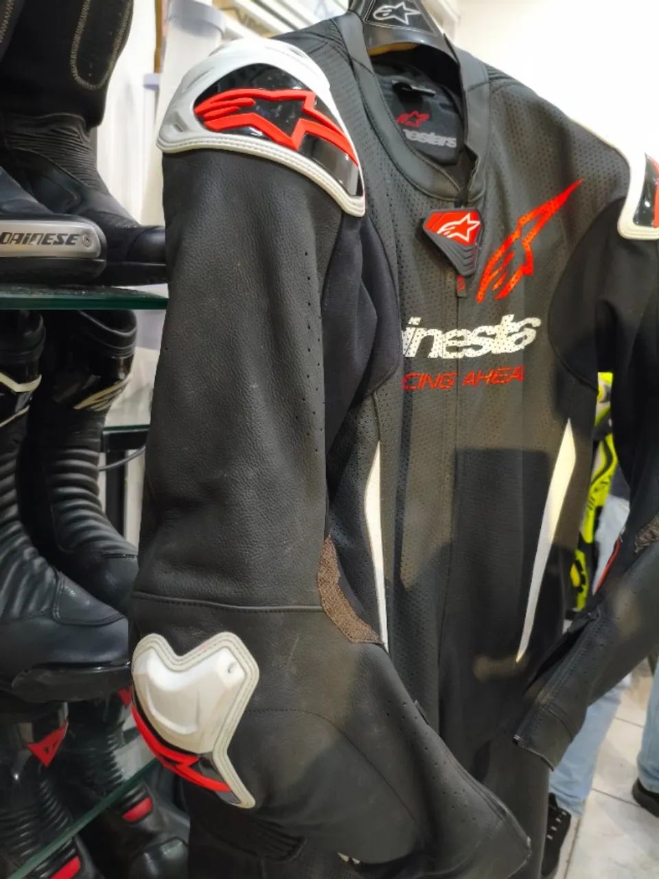 Macacão alpinestars 56 Eur GP PRO R 7 zerooooo - Peças para motos