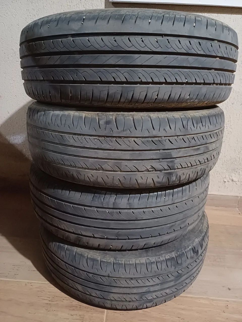 Pneus 185/ 15 meia vida. - Foto 2