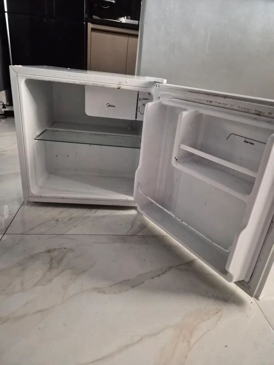Frigobar Midea de 45 litros - Foto 2