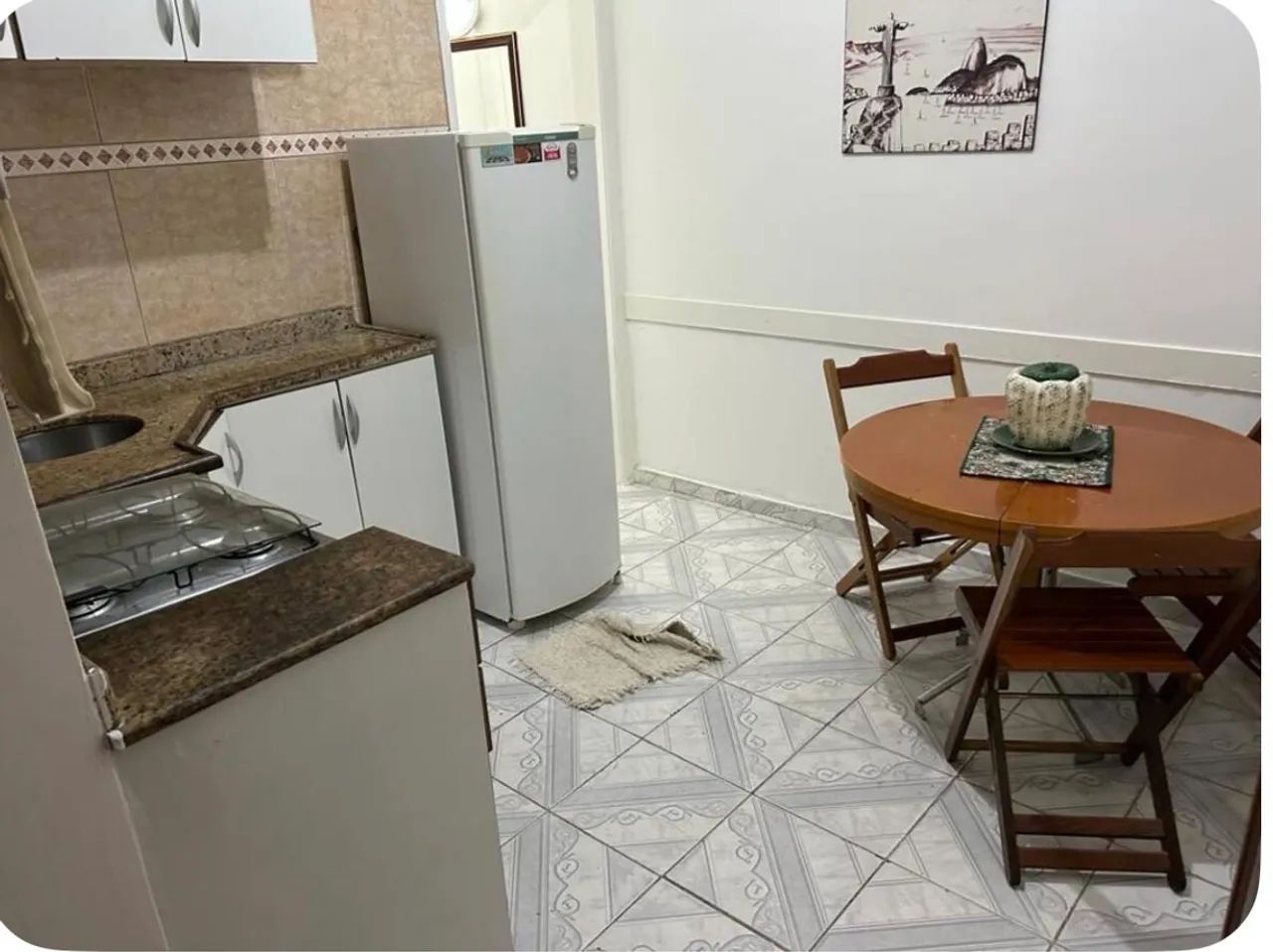 Alugo apartamento no coração de Copacabana a 200 metros da praia posto 5 - Foto 4
