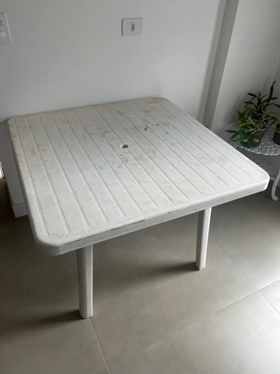 MESA PLÁSTICA QUADRADA - Foto 2
