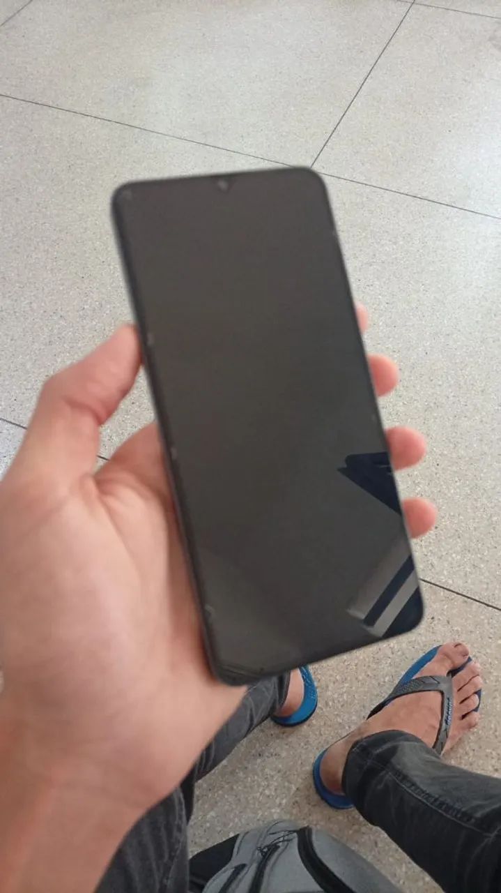 Redmi 13c 256gb + 8 de ram acompanha caixa e carregador original  - Foto 2
