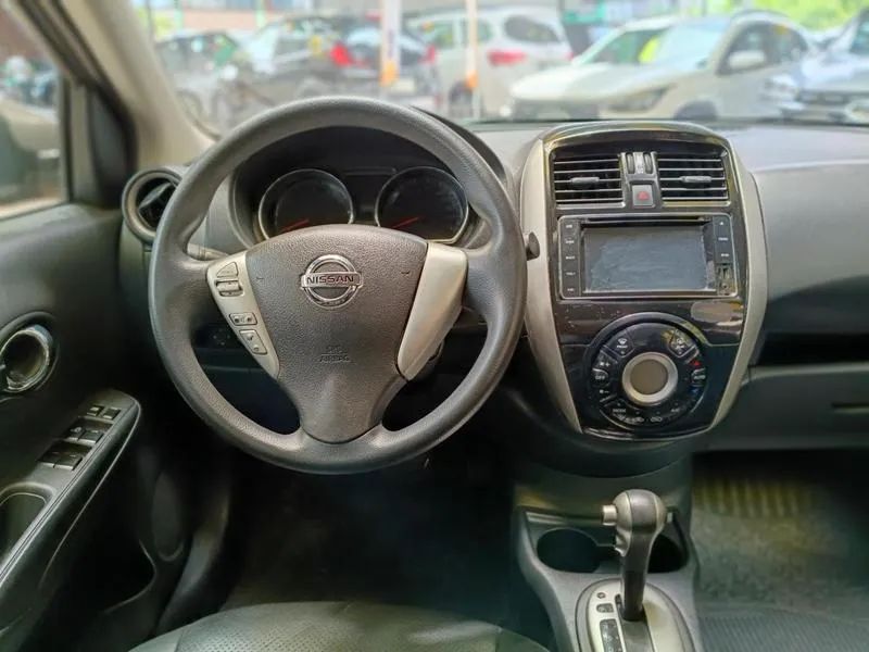 Nissan Versa SL 1.6 16V Flexstart 4P Aut. 2018 - Foto 12