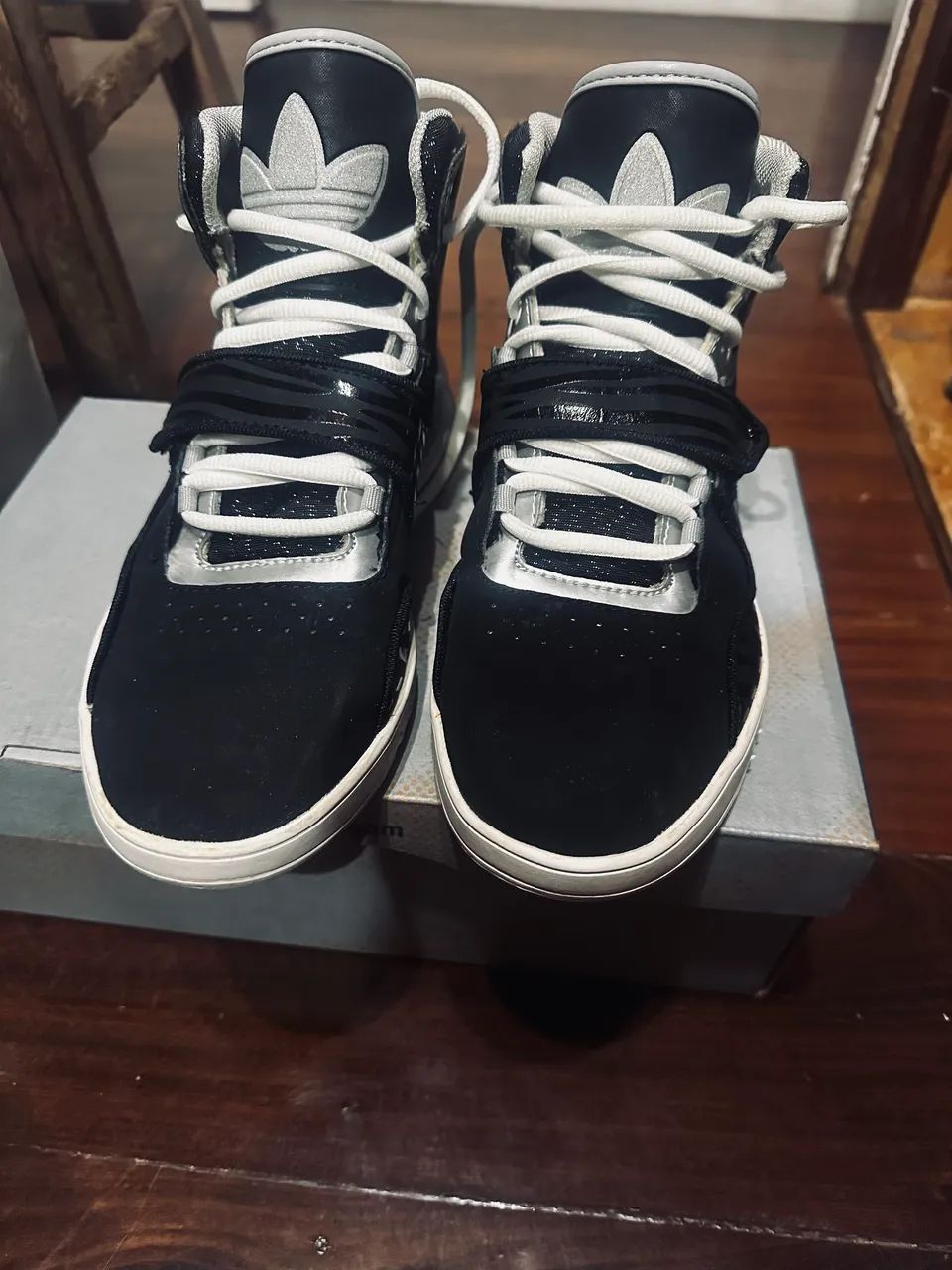 Tênis Adidas  - Foto 4