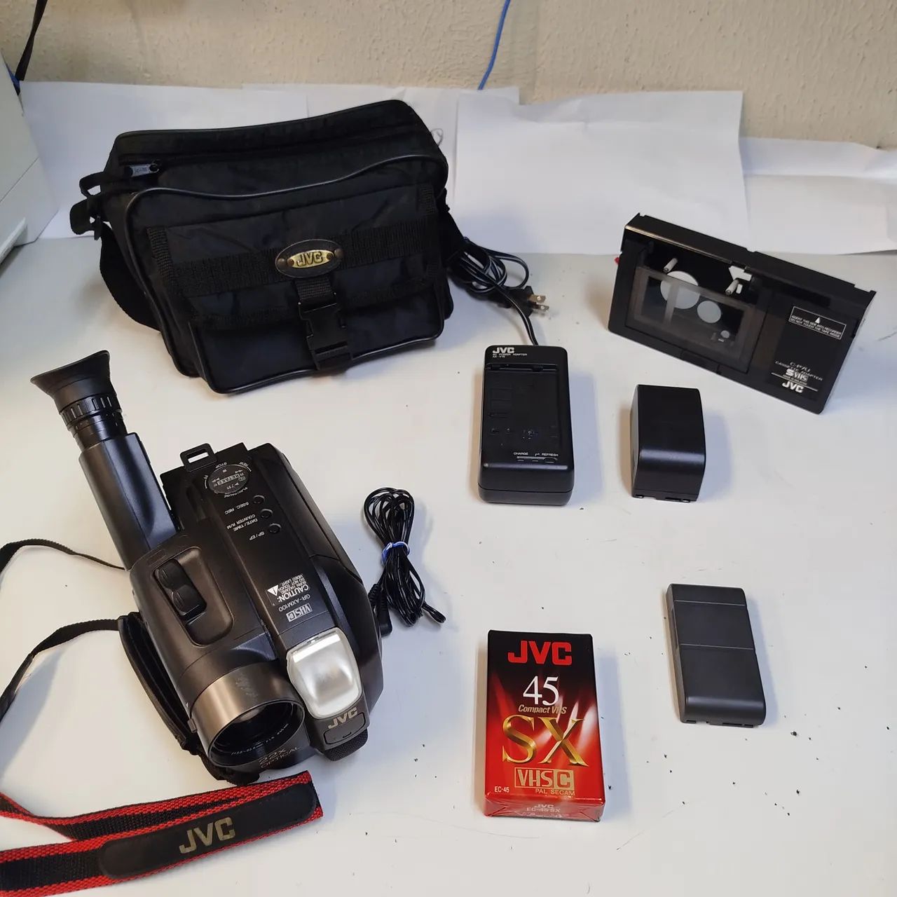 Camera filmadora JVC GR-AXM1 + acessórios - Foto 4