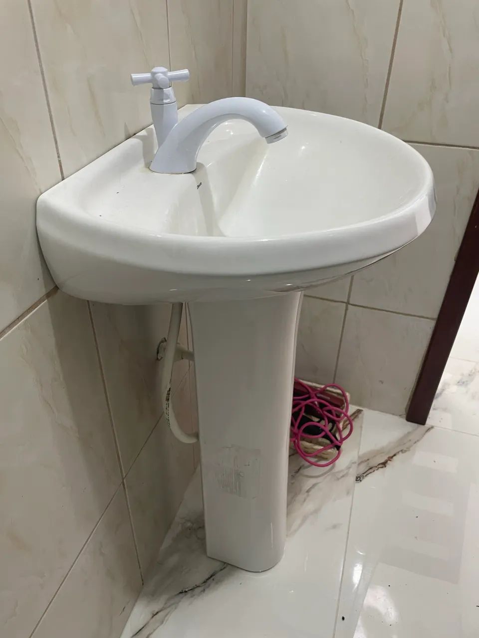 Pia com torneira - Foto 5