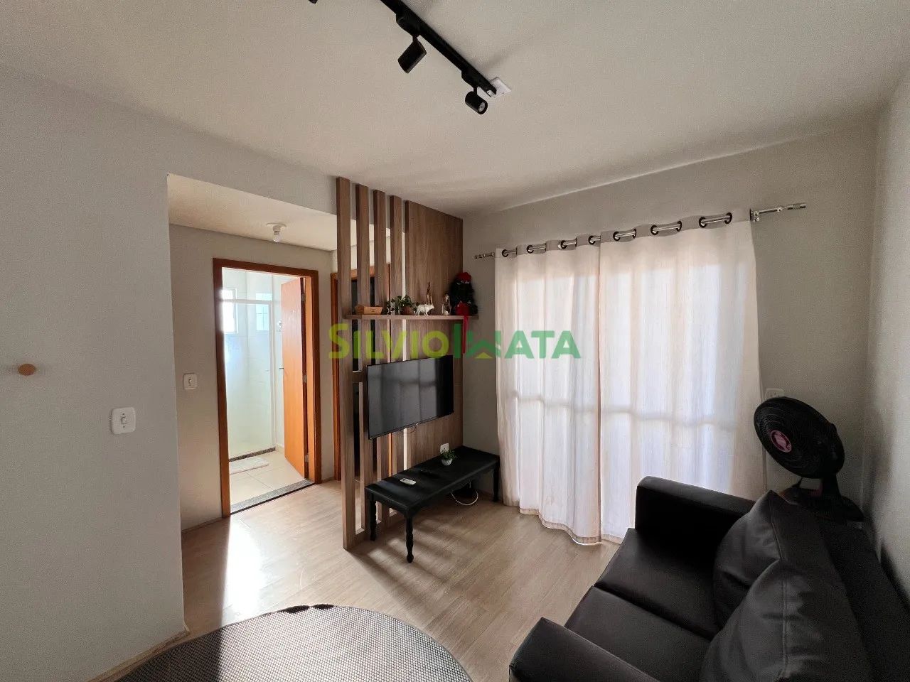 EXCELENTE APARTAMENTO DE 02 QUARTOS, MOBILIADO PARA MORAR NA VILA MARUMBY. - Foto 2